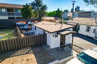 537 De Luz Rd in Fallbrook, CA - Building Photo - Building Photo