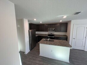 5324 New Friendship Pl in Tampa, FL - Building Photo - Building Photo