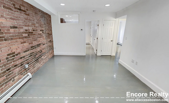 125 Saint Botolph St, Unit 9 in Boston, MA - Building Photo