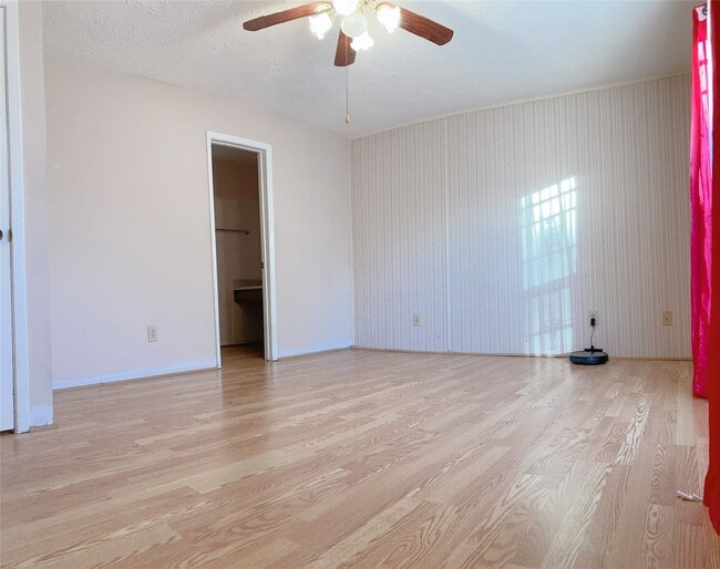 property at 19518 Munsey Ct