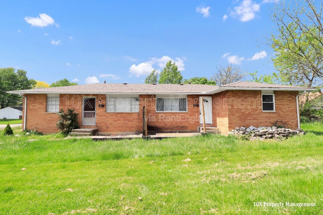 94 Cherrington Rd in Westerville, OH - Building Photo