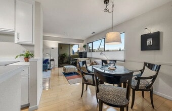 117 California Ave in Palo Alto, CA - Building Photo - Building Photo