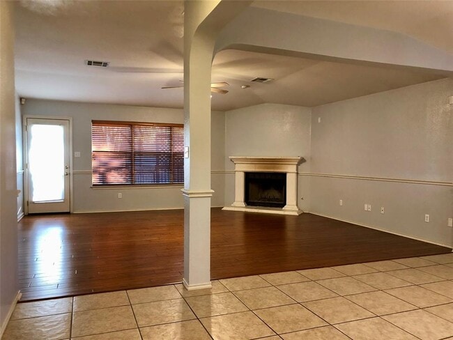 8117 Osborne Dr in Austin, TX - Building Photo - Building Photo