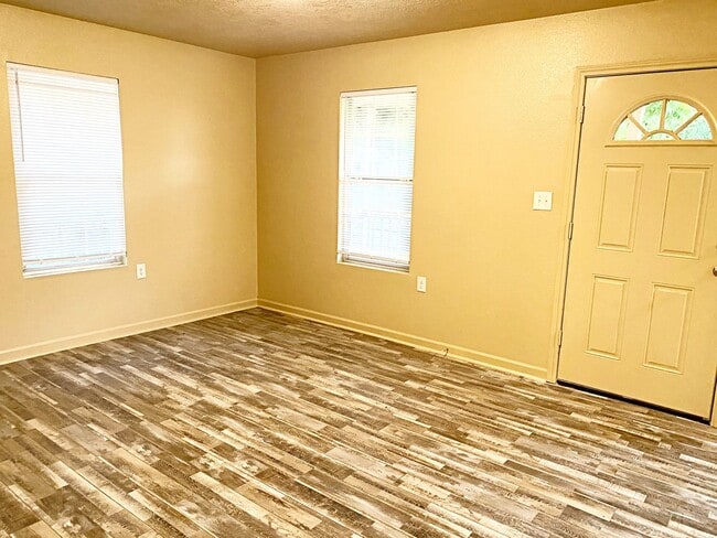 1750 10th St in Port Arthur, TX - Building Photo - Building Photo