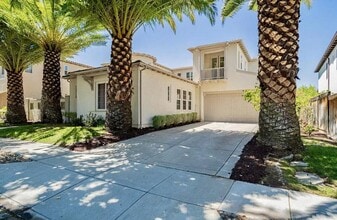 2520 Club Dr in Gilroy, CA - Building Photo - Building Photo