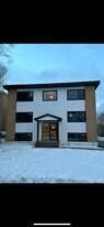 103 Pinecrest Dr in Dartmouth, NS - Building Photo