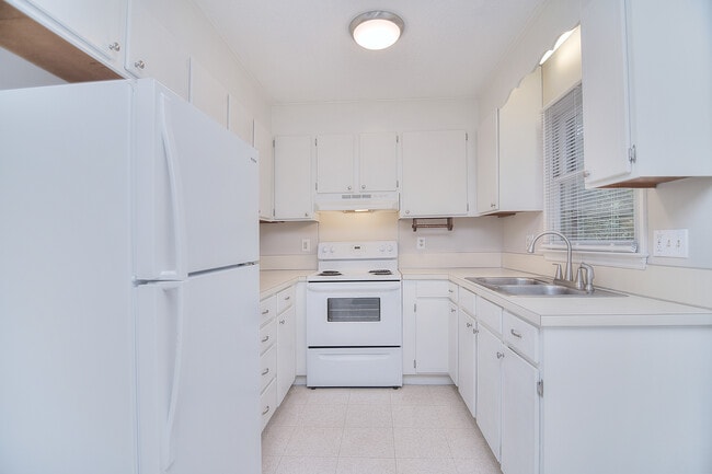 345 Sunny Hill Dr, Unit 345 in Lincolnton, NC - Building Photo - Building Photo