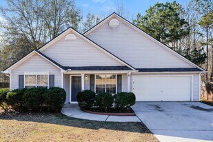 10527 Crabtree Dr in Jonesboro, GA - Building Photo