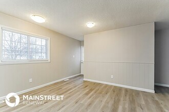 1875 Battlefield Dr in Florissant, MO - Building Photo - Building Photo