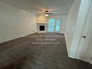 5821 NE 42nd St in Kansas City, MO - Building Photo - Building Photo