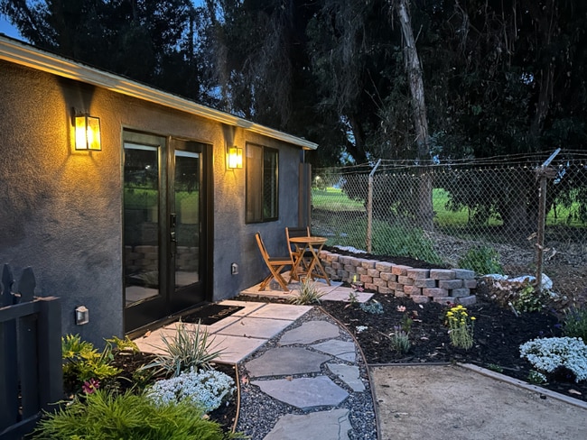 8709 McConnell Ave in Los Angeles, CA - Building Photo - Building Photo