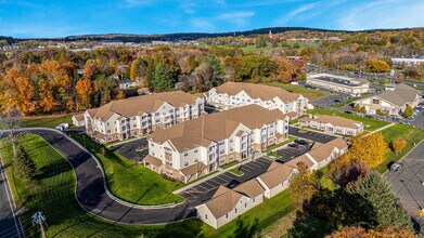 104 Episcopal Rd in Berlin, CT - Building Photo - Building Photo