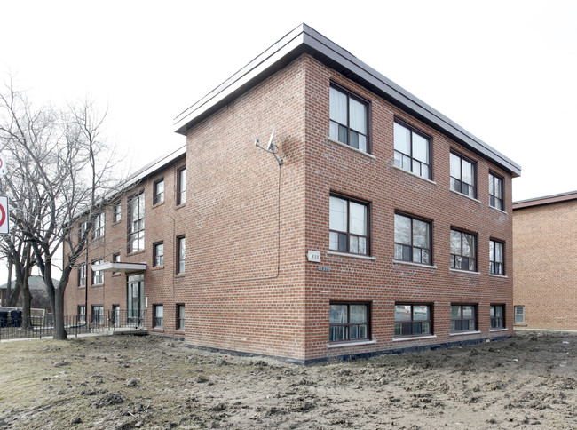 2850 Keele St in Toronto, ON - Building Photo - Primary Photo