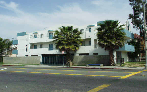 710 Magnolia Ave in Long Beach, CA - Building Photo - Building Photo