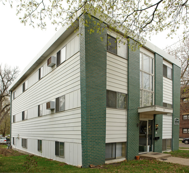 376 Cleveland Ave N in St. Paul, MN - Building Photo - Building Photo