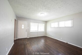 4353 Evanston Ave in Indianapolis, IN - Building Photo - Building Photo