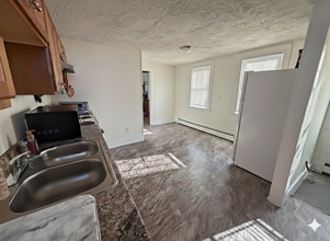 22-24-24 Green St in Saco, ME - Building Photo - Building Photo