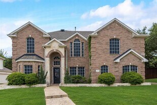 214 Sherwood Dr in Murphy, TX - Building Photo