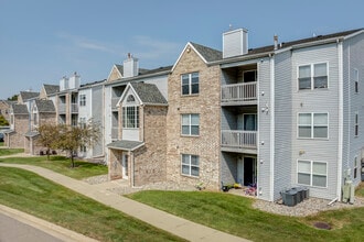 Central Park Apartments in Okemos, MI - Building Photo - Building Photo