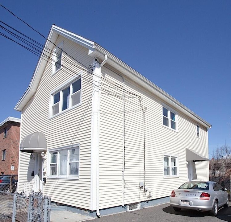 22 Murdock St, Unit 1 in Somerville, MA - Building Photo