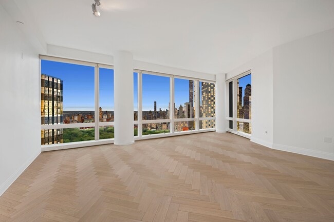 80 Columbus Cir in New York, NY - Building Photo - Building Photo