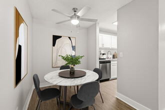 Avana at South Station in Tukwila, WA - Building Photo - Building Photo