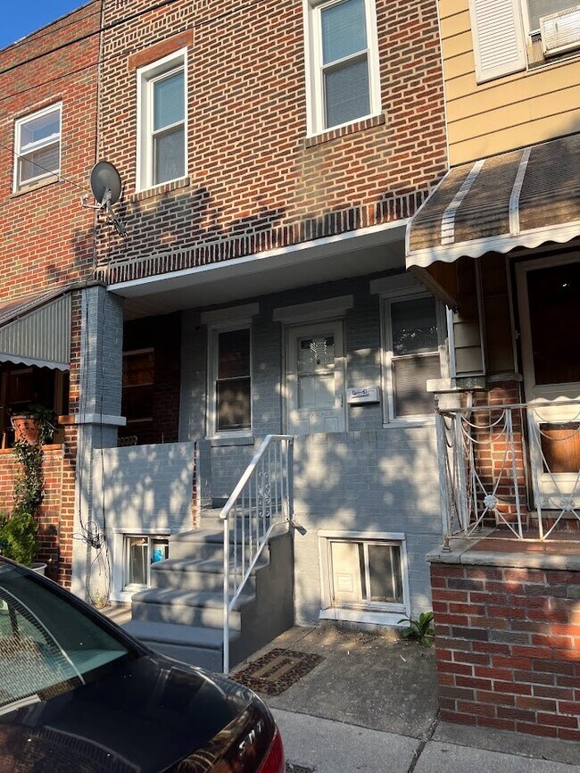 property at 2343 S Bucknell St