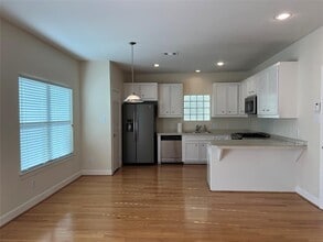 3727 Main Poplar Dr in Houston, TX - Building Photo - Building Photo