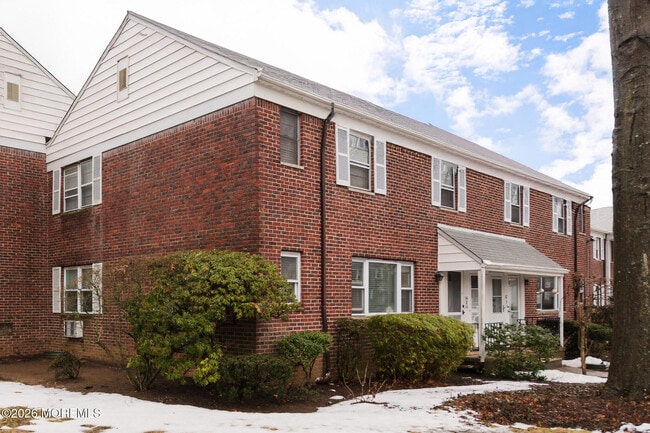 165 Manor Dr in Red Bank, NJ - Building Photo - Building Photo