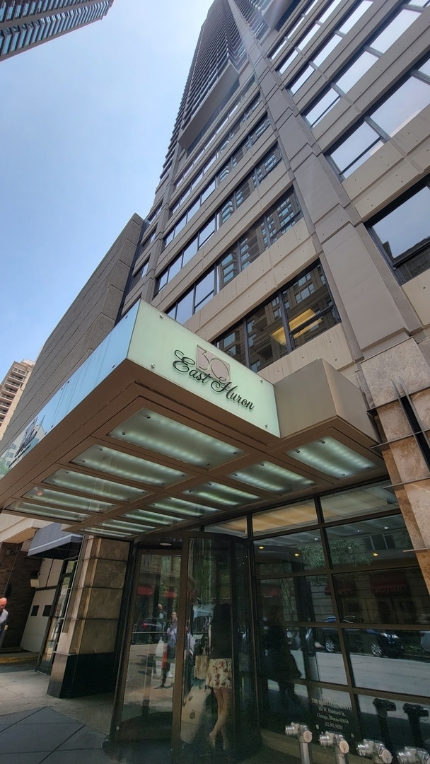 property at 30 E Huron St