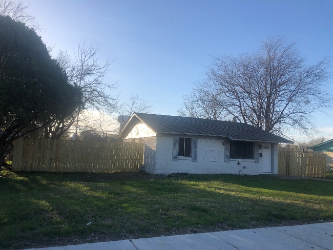 property at 821 Powell Rd