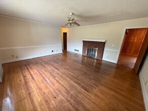 1235 E Ave in West Columbia, SC - Building Photo - Building Photo