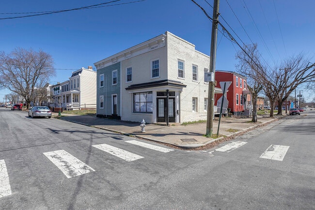 2902 E Clay St, Unit 1