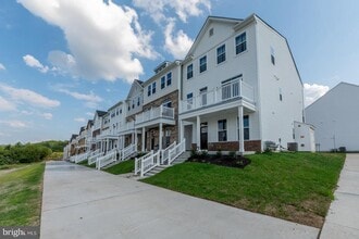 713 Platinum Dr in Phoenixville, PA - Building Photo - Building Photo