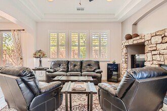 1041 Baronet Dr in Las Vegas, NV - Building Photo - Building Photo