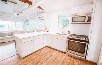 328A Oneawa St in Kailua, HI - Building Photo - Building Photo