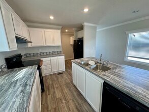 5111 Caicos Calle in Dickinson, TX - Building Photo - Building Photo