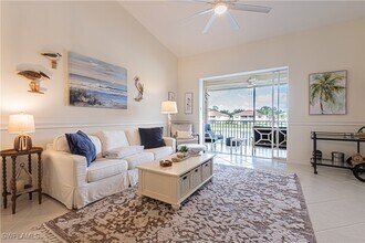 260 Robin Hood Cir in Naples, FL - Building Photo - Building Photo