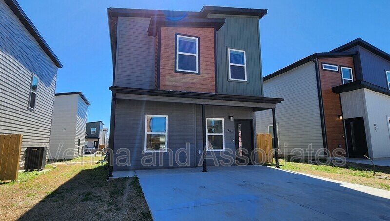871 Boardwalk Ave in Centerton, AR - Building Photo