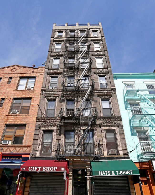 117 Mulberry St in New York, NY - Foto de edificio - Building Photo