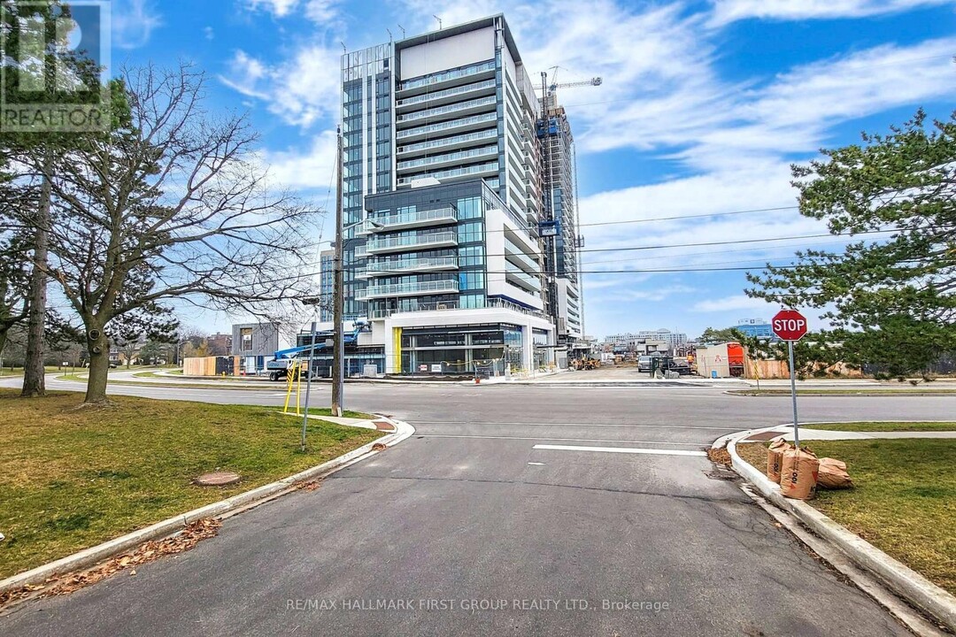 20-320 O'Neill Rd in Toronto, ON - Building Photo