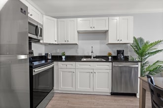 1400 S Ocean Blvd in Myrtle Beach, SC - Building Photo - Building Photo
