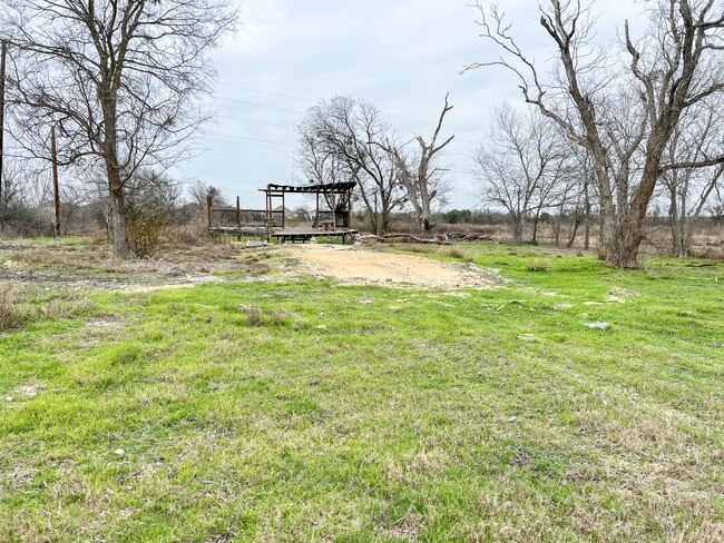 541 Ron Rd in Marion, TX - Building Photo - Building Photo