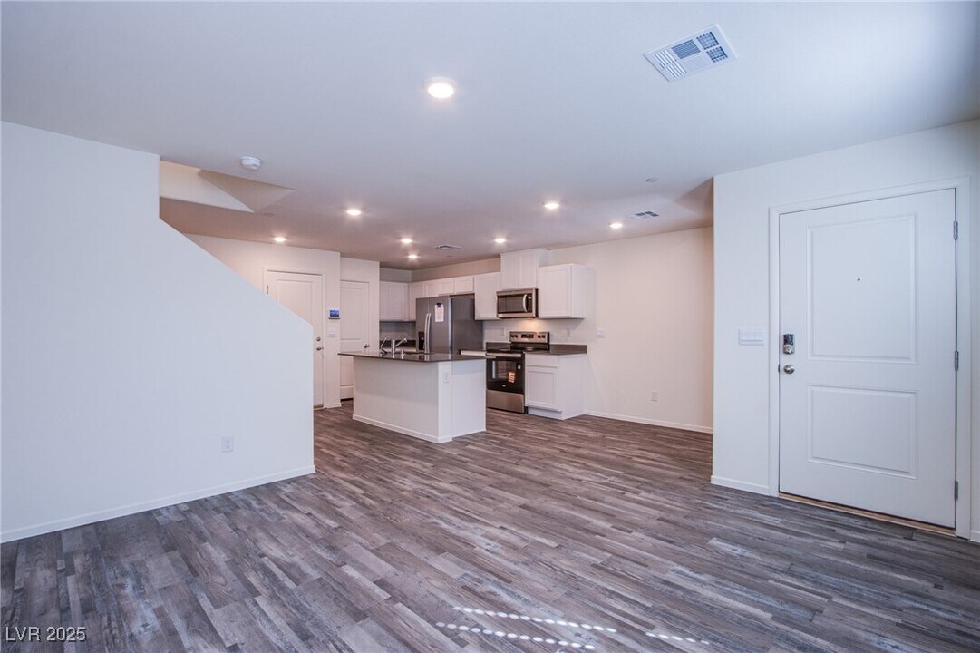 4949 Fern Mesa Ave in Las Vegas, NV - Building Photo