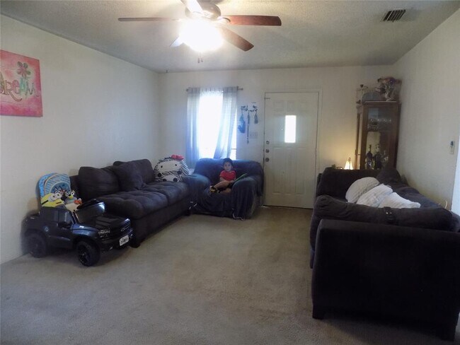 115 Verna Spur in Georgetown, TX - Foto de edificio - Building Photo