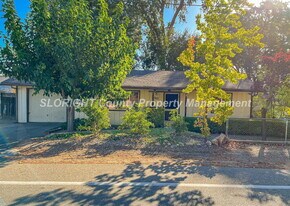 502 Florence St in Templeton, CA - Building Photo