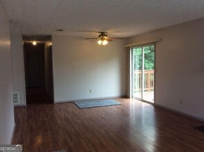 2882 Silver Maple Ct in Rex, GA - Building Photo - Building Photo