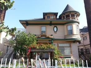 1032 S Bonnie Brae St in Los Angeles, CA - Building Photo - Building Photo