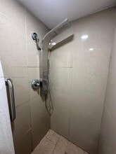 1572 NE 149th St in Miami, FL - Building Photo - Building Photo