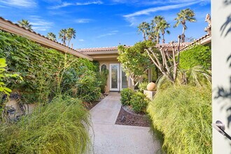 49105 Casa Del Rio in La Quinta, CA - Building Photo - Building Photo